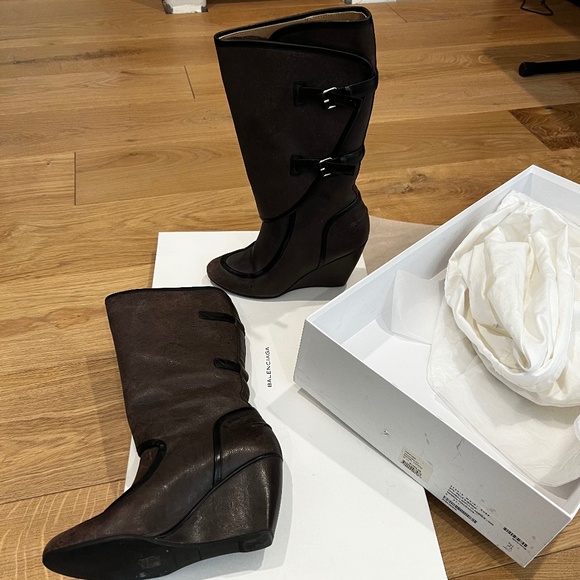 Balenciaga  Chocolate Brown Boots - Picture 1 of 3